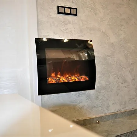 Ema Artistic House 招待所