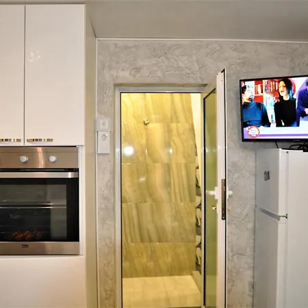 招待所 Ema Artistic House *