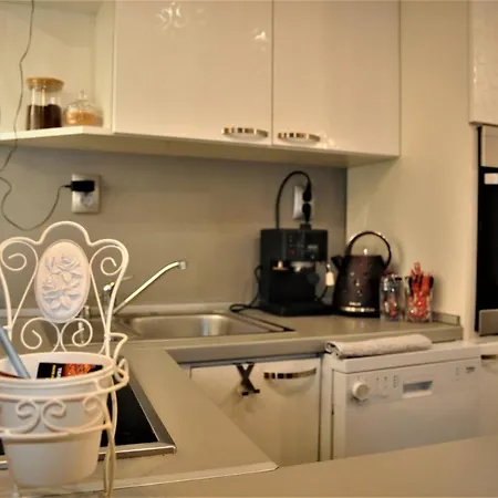 招待所 Ema Artistic House *