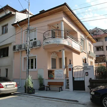 Ema Artistic House 招待所 普列文